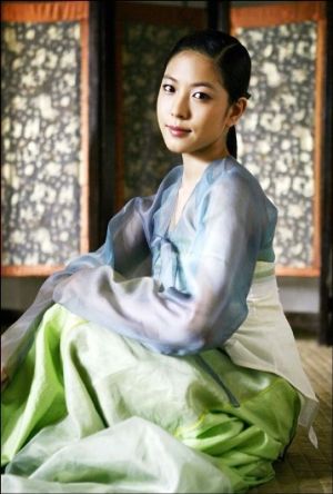Via mylusciouslife.com - traditional korean dress.jpg
